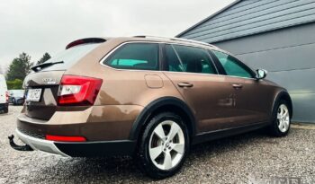 SKODA Octavia  | 4×4 (doł. automatycznie) | Automatyczna | 150 KM | Brązowy full