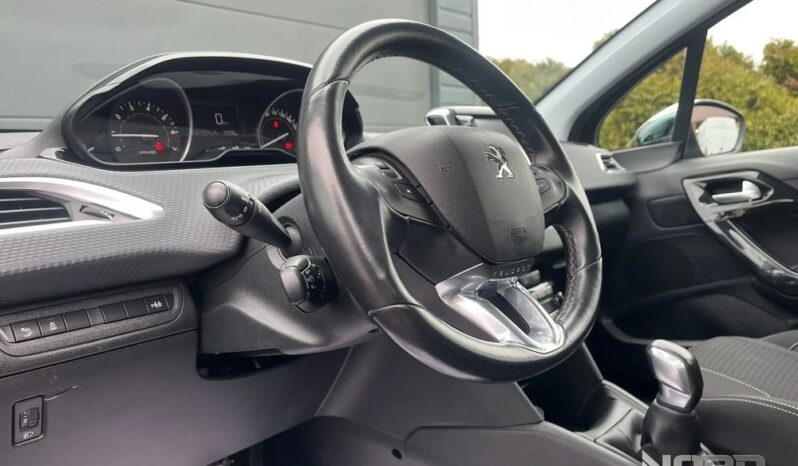 PEUGEOT 208  | FWD (przód) | Manualna | 82 KM | Szary full