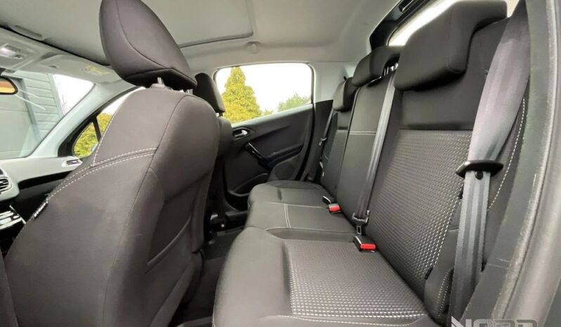 PEUGEOT 208  | FWD (przód) | Manualna | 82 KM | Szary full