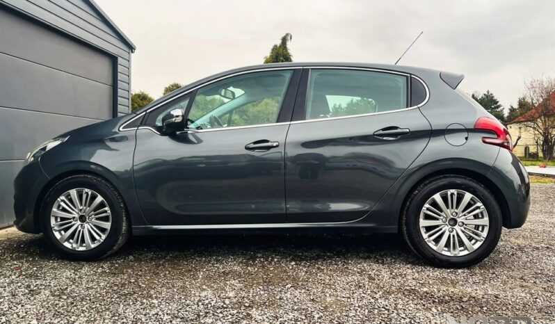 PEUGEOT 208  | FWD (przód) | Manualna | 82 KM | Szary full