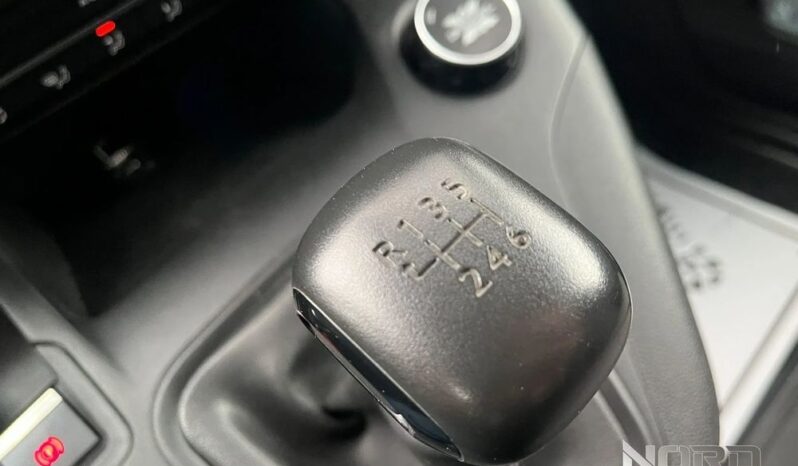 PEUGEOT Partner  | 4×4 (doł. ręcznie) | Manualna | 131 KM | Czerwony full