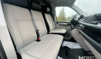 VOLKSWAGEN Transporter | FWD (przód) | Manualna | 150 KM | Czarny full