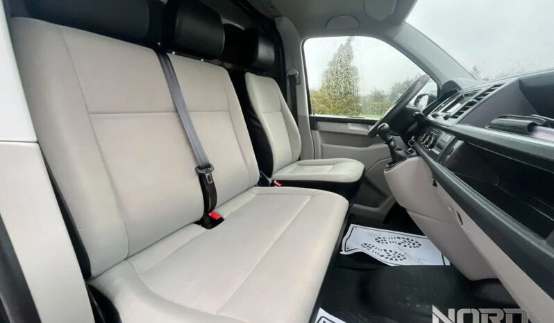 VOLKSWAGEN Transporter | FWD (przód) | Manualna | 150 KM | Czarny full