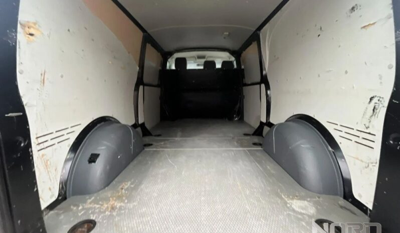 VOLKSWAGEN Transporter | FWD (przód) | Manualna | 150 KM | Czarny full