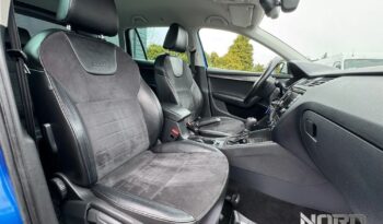 SKODA Octavia  | 4×4 (stały) | Automatyczna | 184 KM | Niebieski full