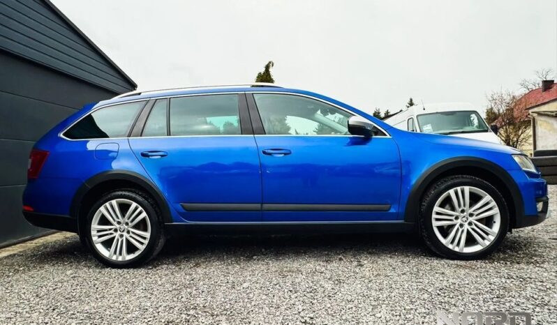 SKODA Octavia  | 4×4 (stały) | Automatyczna | 184 KM | Niebieski full