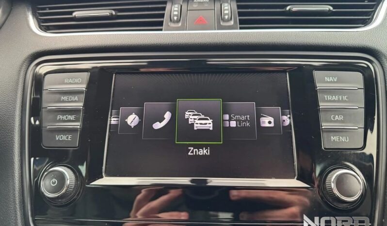 SKODA Octavia  | 4×4 (stały) | Automatyczna | 184 KM | Niebieski full