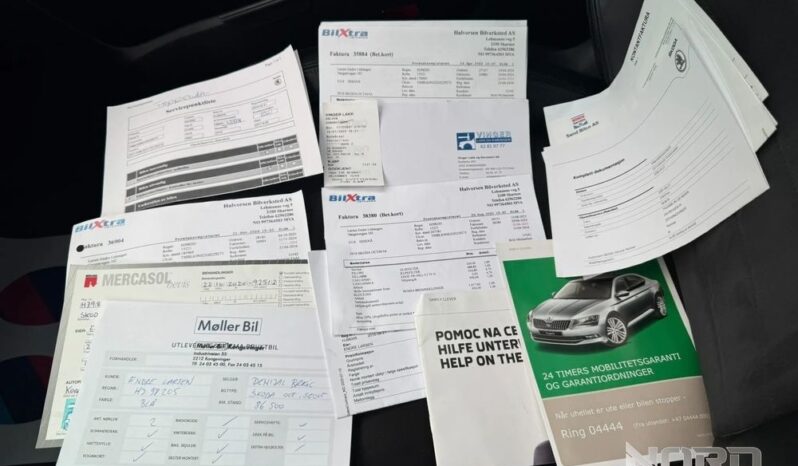 SKODA Octavia  | 4×4 (stały) | Automatyczna | 184 KM | Niebieski full