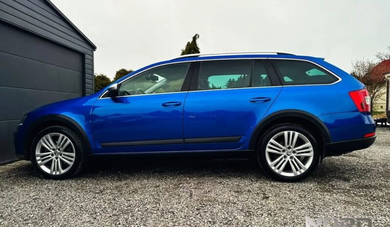 SKODA Octavia  | 4×4 (stały) | Automatyczna | 184 KM | Niebieski full