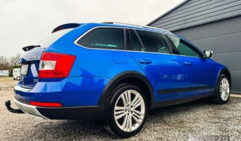 SKODA Octavia  | 4×4 (stały) | Automatyczna | 184 KM | Niebieski full