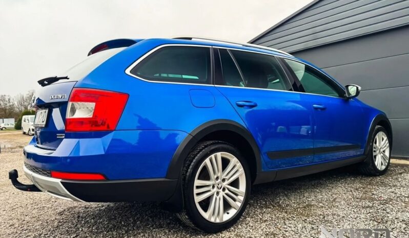 SKODA Octavia  | 4×4 (stały) | Automatyczna | 184 KM | Niebieski full