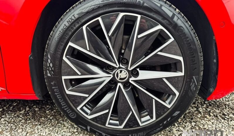 SKODA Superb  | 4×4 (stały) | Automatyczna | 190 KM | Czerwony full