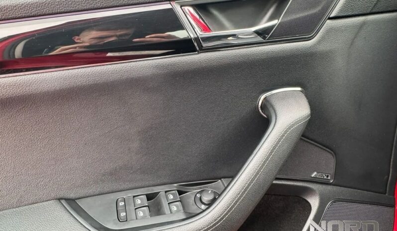 SKODA Superb  | 4×4 (stały) | Automatyczna | 190 KM | Czerwony full