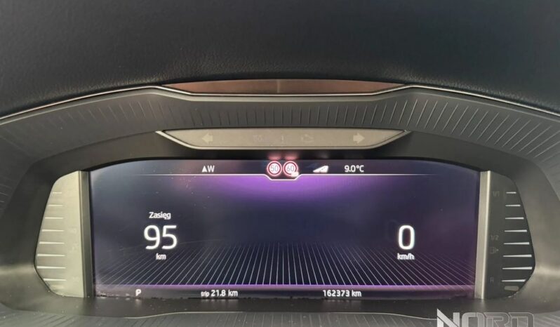 SKODA Superb  | 4×4 (stały) | Automatyczna | 190 KM | Czerwony full