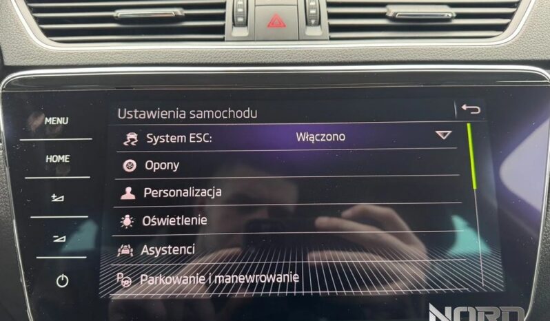 SKODA Superb  | 4×4 (stały) | Automatyczna | 190 KM | Czerwony full