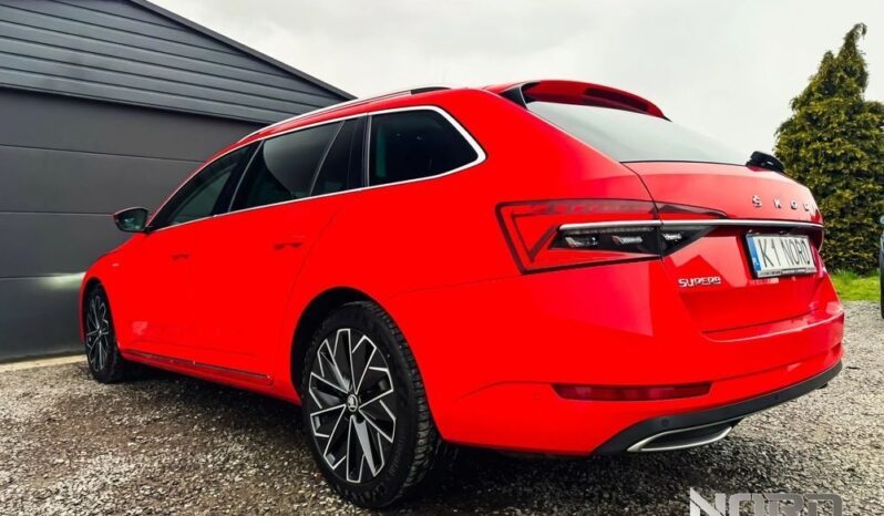 SKODA Superb  | 4×4 (stały) | Automatyczna | 190 KM | Czerwony full