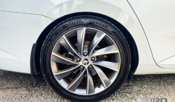 SKODA Superb  | 4×4 (stały) | Automatyczna | 190 KM | Biały full