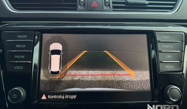 SKODA Superb  | 4×4 (stały) | Automatyczna | 190 KM | Biały full