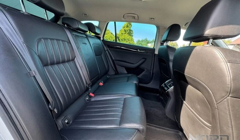 SKODA Superb  | 4×4 (stały) | Automatyczna | 190 KM | Biały full