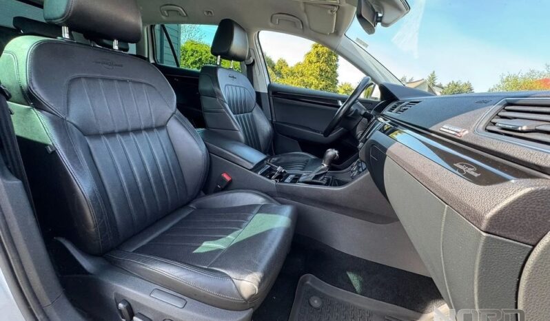 SKODA Superb  | 4×4 (stały) | Automatyczna | 190 KM | Biały full