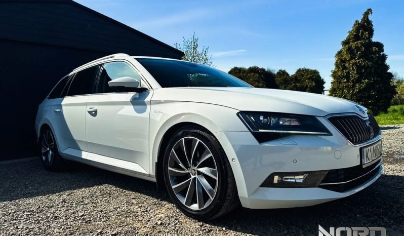 SKODA Superb  | 4×4 (stały) | Automatyczna | 190 KM | Biały full