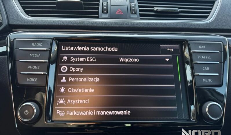 SKODA Superb  | 4×4 (stały) | Automatyczna | 190 KM | Biały full