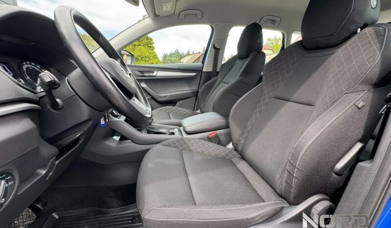 SKODA Karoq | FWD (przód) | Automatyczna | 150 KM | Niebieski full