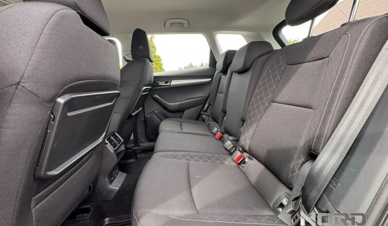SKODA Karoq | FWD (przód) | Automatyczna | 150 KM | Niebieski full