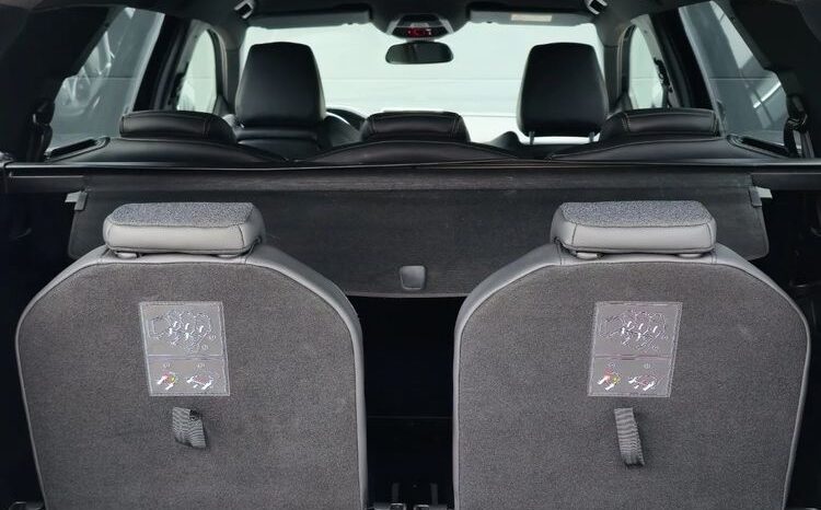 PEUGEOT 5008  | FWD (przód) | Automatyczna | 165 KM | Granatowy full