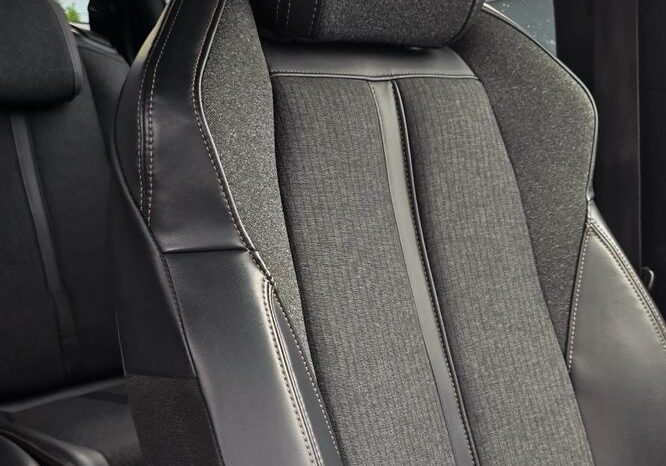 PEUGEOT 5008  | FWD (przód) | Automatyczna | 165 KM | Granatowy full