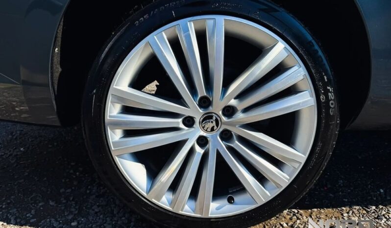 SKODA Superb  | FWD (przód) | Automatyczna | 150 KM | Szary full
