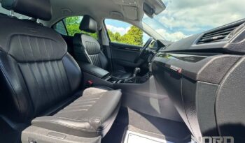 SKODA Superb  | FWD (przód) | Automatyczna | 180 KM | Granatowy full