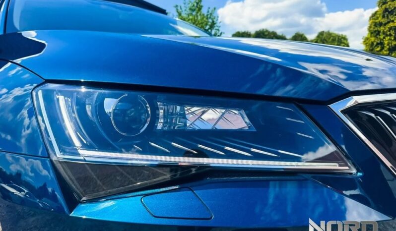 SKODA Superb  | FWD (przód) | Automatyczna | 180 KM | Granatowy full