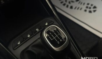 KIA Stonic  | FWD (przód) | Manualna | 120 KM | Srebrny full