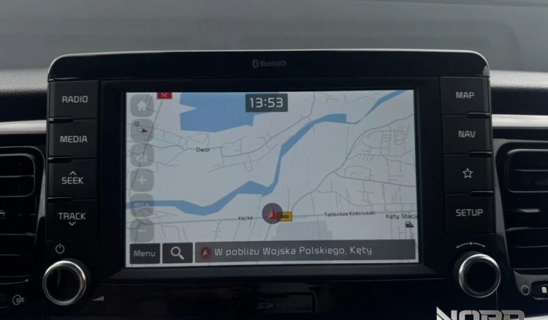 KIA Stonic  | FWD (przód) | Manualna | 120 KM | Srebrny full
