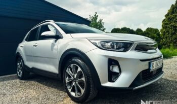 KIA Stonic  | FWD (przód) | Manualna | 120 KM | Srebrny full