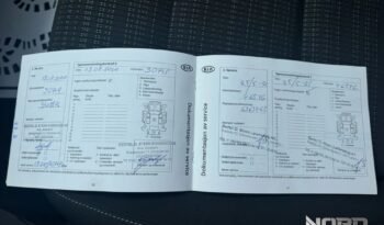 KIA Stonic  | FWD (przód) | Manualna | 120 KM | Srebrny full
