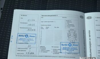 KIA Stonic  | FWD (przód) | Manualna | 120 KM | Srebrny full