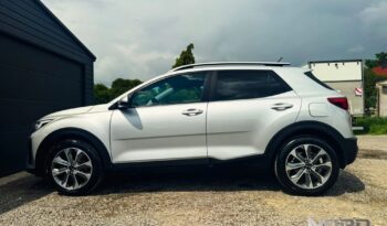 KIA Stonic  | FWD (przód) | Manualna | 120 KM | Srebrny full
