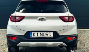 KIA Stonic  | FWD (przód) | Manualna | 120 KM | Srebrny full
