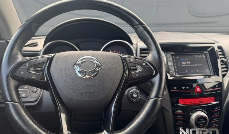 SsangYong/KGM XLV | 4×4 (doł. automatycznie) | Manualna | 115 KM | Granatowy full