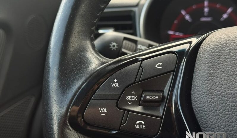 SsangYong/KGM XLV | 4×4 (doł. automatycznie) | Manualna | 115 KM | Granatowy full
