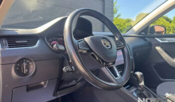 SKODA Octavia  | 4×4 (stały) | Automatyczna | 184 KM | Czarny full