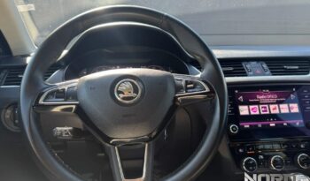 SKODA Octavia  | 4×4 (stały) | Automatyczna | 184 KM | Czarny full