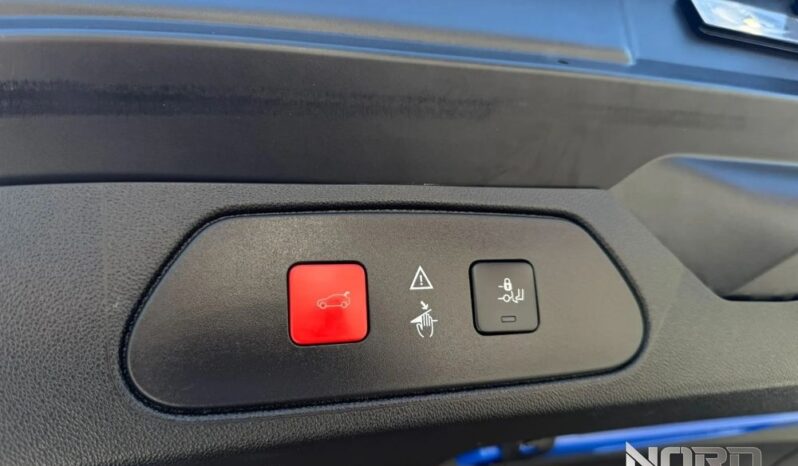 OPEL Grandland X | FWD (przód) | Automatyczna | 130 KM | Granatowy full