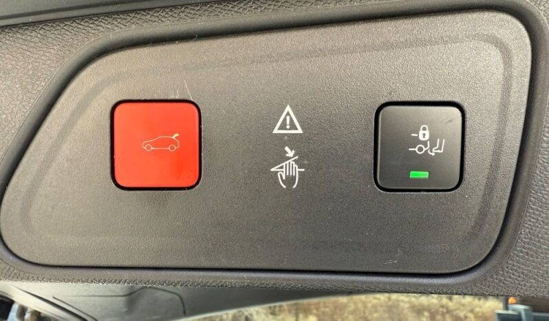 PEUGEOT 3008  | FWD (przód) | Automatyczna | 130 KM | Biały full