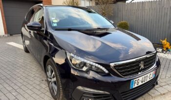 Peugeot 308  | Fwd (Przód) | Automatyczna | 130 Km | Granatowy