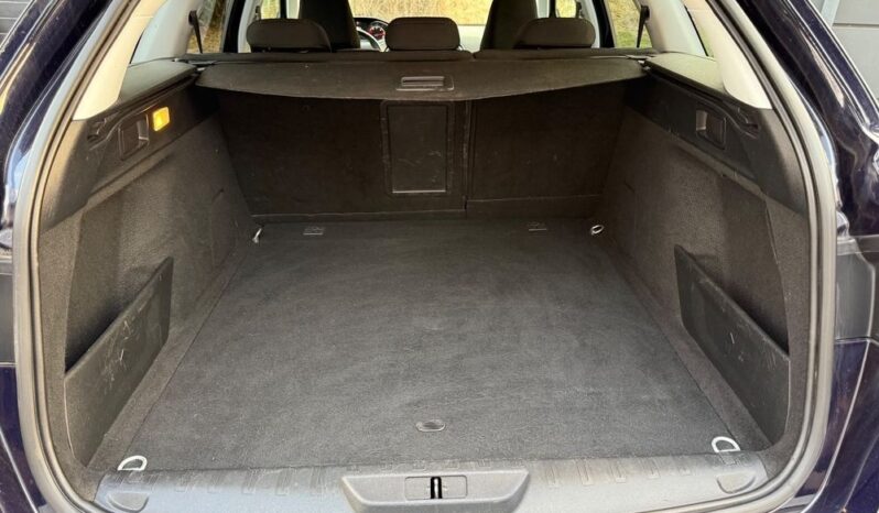 PEUGEOT 308  | FWD (przód) | Automatyczna | 130 KM | Granatowy full
