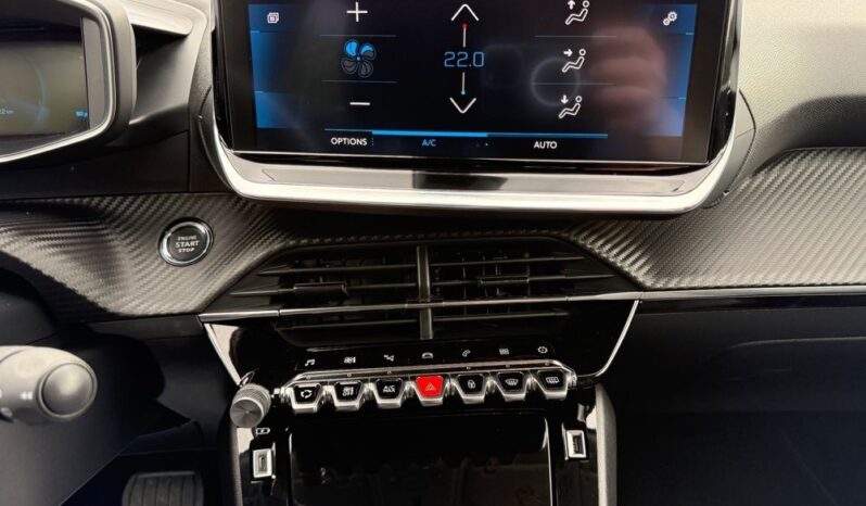 PEUGEOT 2008  | FWD (przód) | Automatyczna | 130 KM | Czarny full