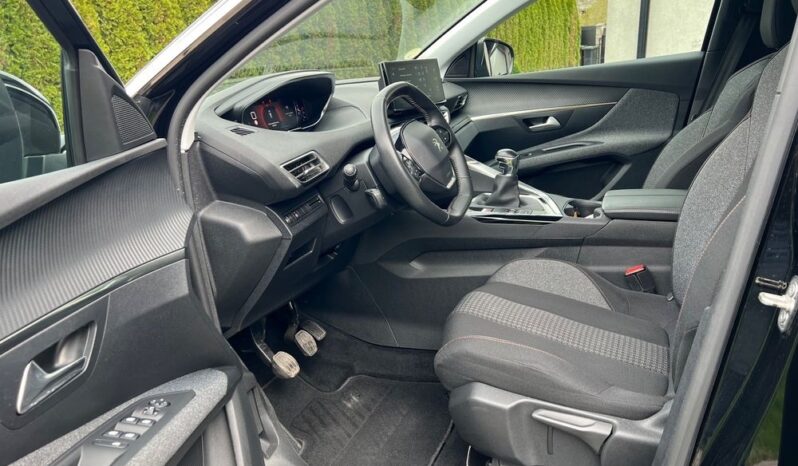 PEUGEOT 3008  | FWD (przód) | Manualna | 130 KM | Czarny full